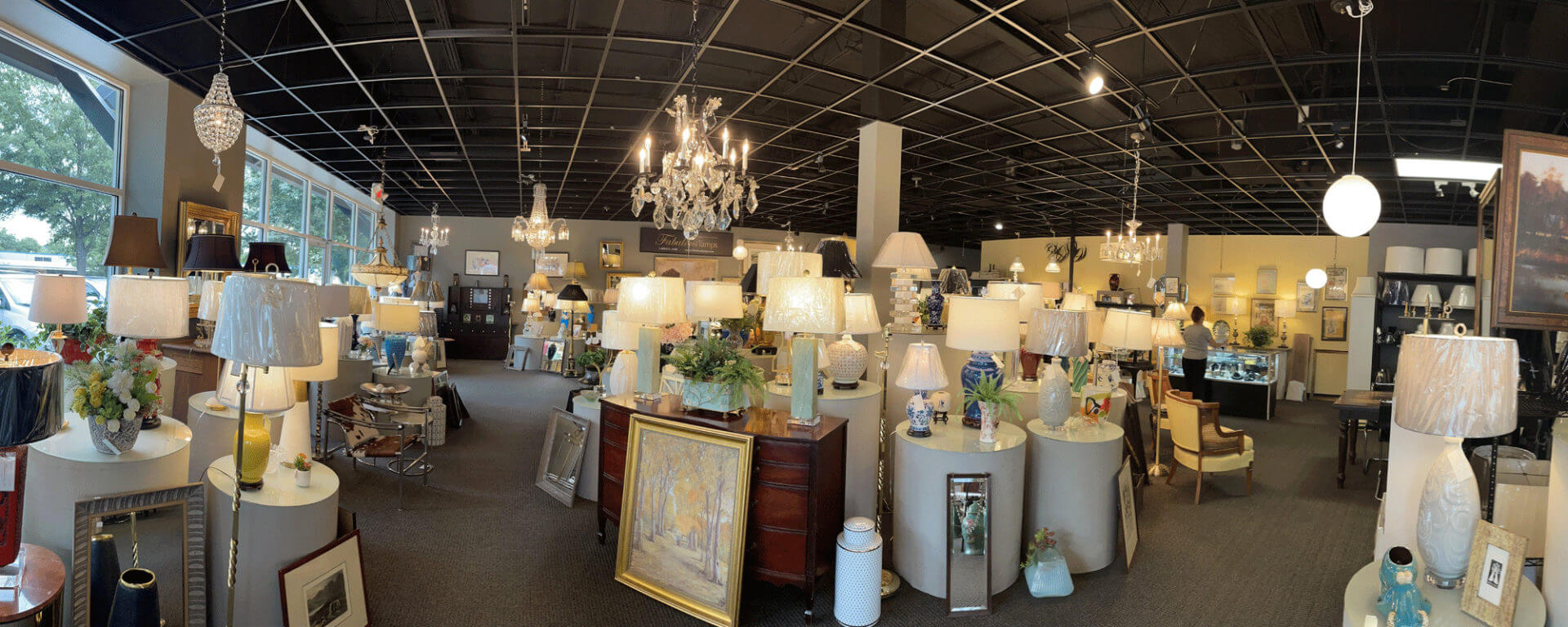 Large Showroom for lamps and shades